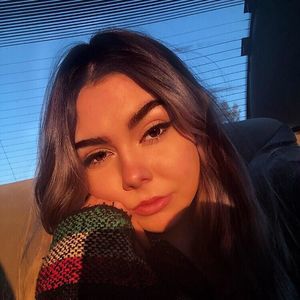 Meet your Posher, Karolynn